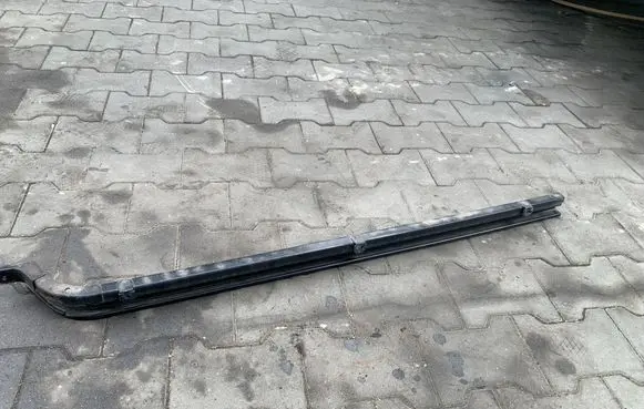 Renault Trafic III (X82) Sliding door middle rail 777615962R