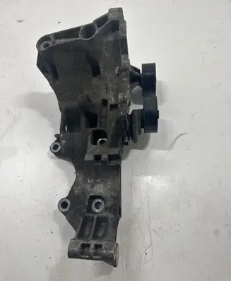 Audi A4 S4 B7 8E 8H Engine mounting bracket 03g903143d