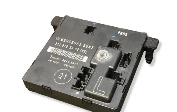 Mercedes-Benz E W211 Door control unit/module 2118703385 00406075