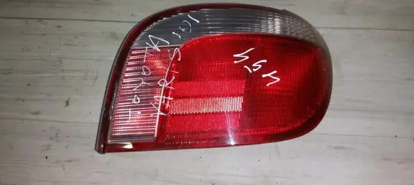 Toyota Yaris Rear/tail lights