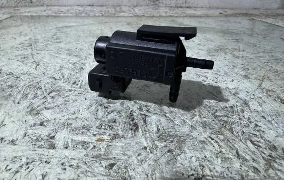 Volvo S60 Turbo solenoid valve 72224010 02T101