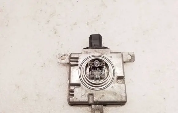 Mitsubishi Outlander Headlight ballast module Xenon W3T23371