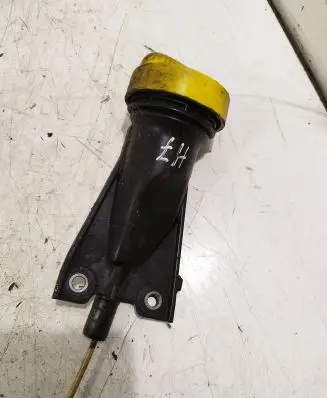 Renault Clio III Oil level dip stick 8200722806