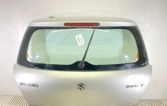 Suzuki Swift I Tailgate/trunk/boot lid 