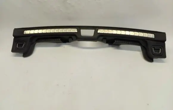 Trunk/boot sill cover protection