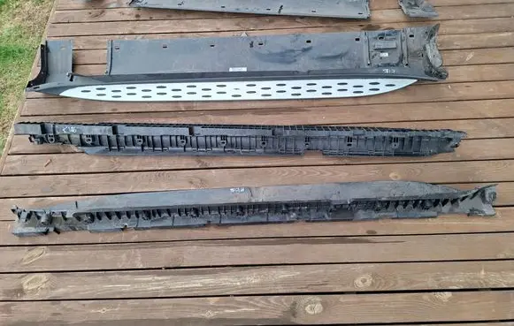 Mercedes-Benz EQC sill trim set (inner) A2936981500 A2936981600