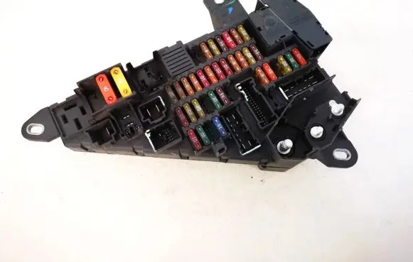 BMW 5 E60 E61 Fuse box set 6906603 6906588-06