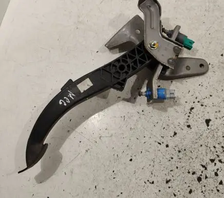 Clutch pedal