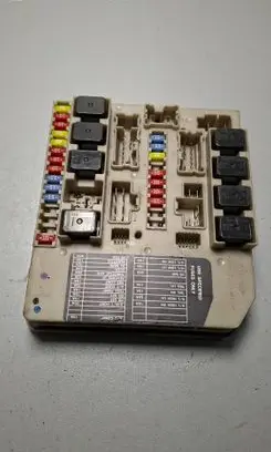 Nissan Note (E11) Fuse box set 284B7AX61A R2103