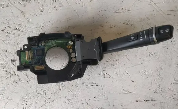 Volvo XC90 Wiper control stalk 30739218