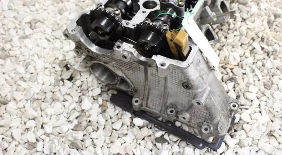 BMW 3 E46 Engine head 2246601