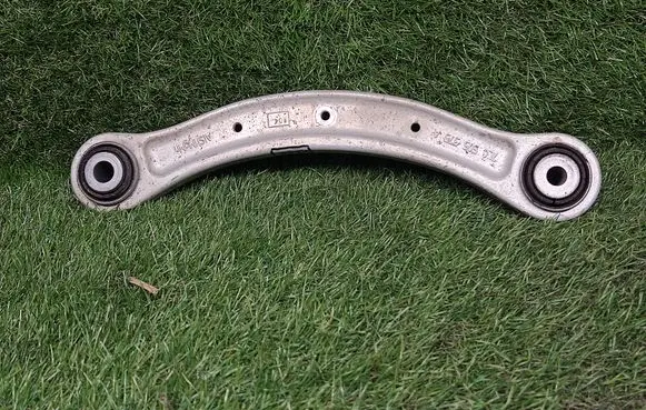 Volkswagen Touareg II Rear control arm 7L0505375A