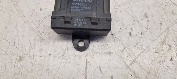 Volvo S80 Seat heating relay 30795504 211886