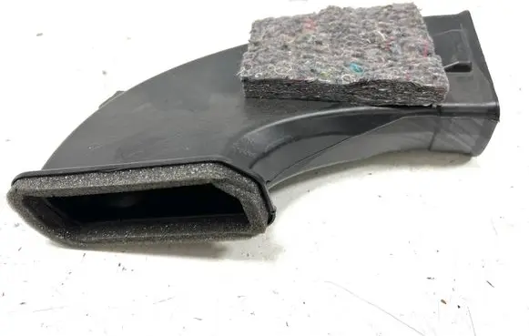 Peugeot 308 Cabin air duct channel 1317468X 3011000 2983