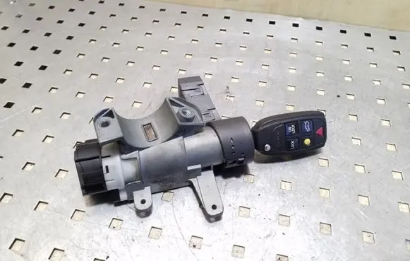 Volvo V70 Ignition lock 8626324