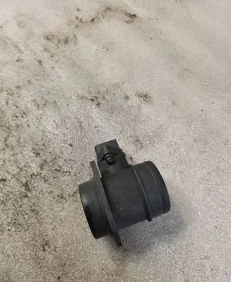 Seat Alhambra (Mk1) Mass air flow meter 0280217121 06A906461