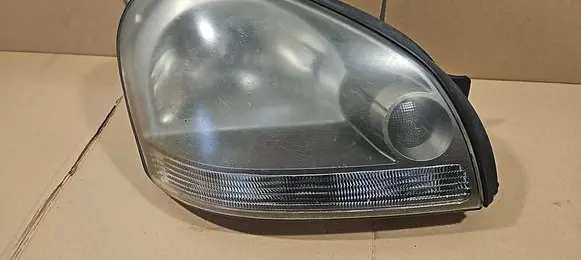 Hyundai Tucson JM Headlight/headlamp 