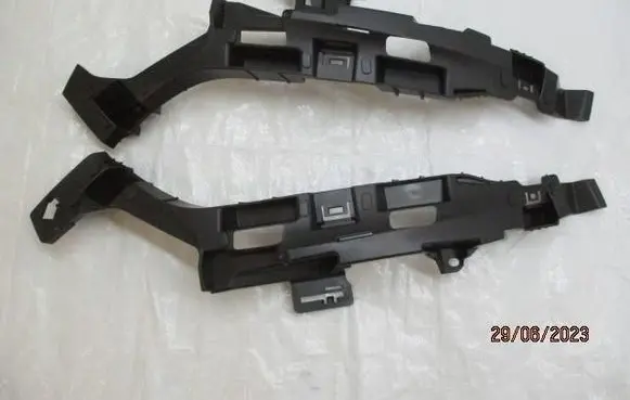 Citroen DS5 Front bumper mounting bracket 9673292180