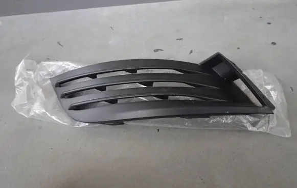 Renault Megane IV Front bumper lower grill 263362043R