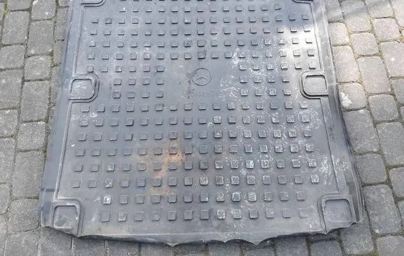 Mercedes-Benz E W212 Rubber trunk/boot mat liner A2128140341