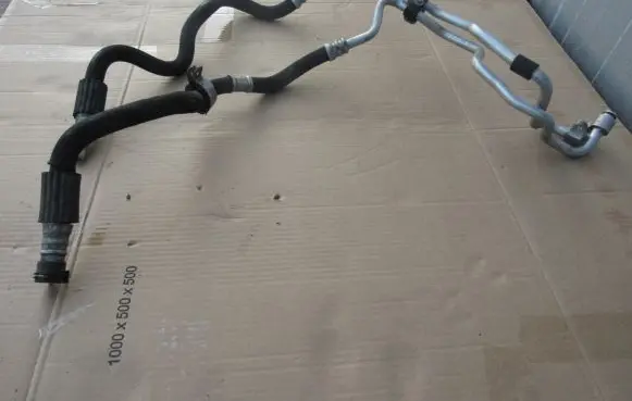 BMW X5 E70 Engine coolant pipe/hose 7576393