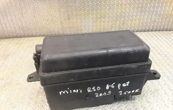 Mini One - Cooper R50 - 53 Fuse box set 6906604