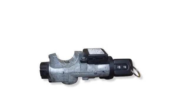 Nissan Almera Tino Ignition lock 