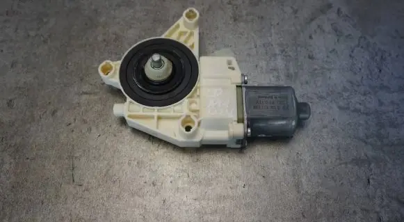 Mercedes-Benz B W246 W242 Front door window regulator motor A2469065100