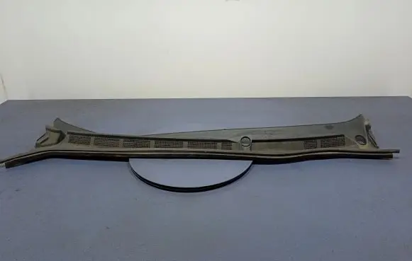 Toyota Sienna XL20 II Wiper trim 55708-08020