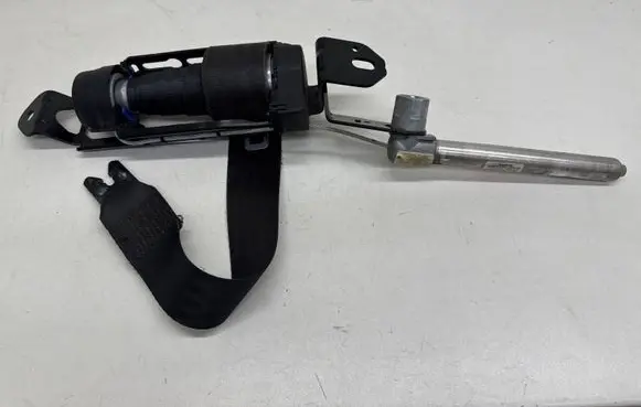 Volvo S60 Front seatbelt 31267540
