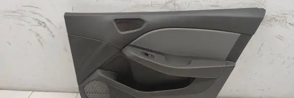 Renault Clio V Front door card panel trim 