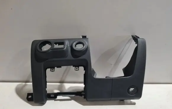 Maserati Ghibli Dashboard lower bottom trim panel 06700257660