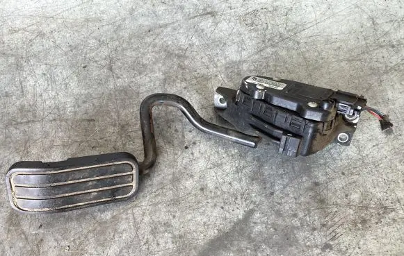 Ford Galaxy Accelerator throttle pedal 7M4721603D YM219F836GB