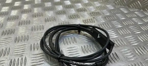 Engine bonnet/hood lock release cable