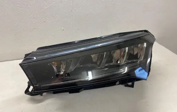 Skoda Enyaq iV Headlight/headlamp 5LB941015 1EX01477301