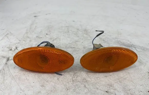 Renault Master III Front fender indicator light E922277 31902923 010218