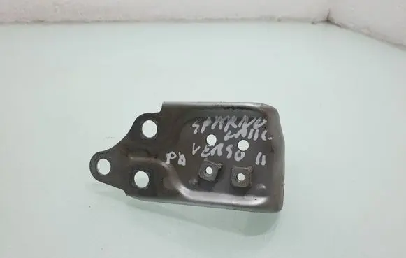 Toyota Verso Fender mounting bracket