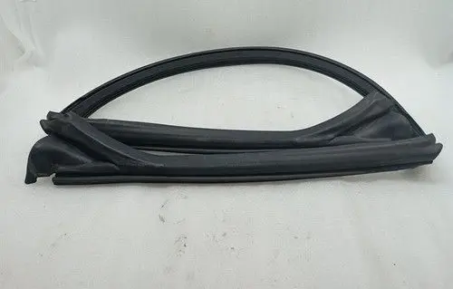 Ferrari California F149 Rubber seal front coupe door window 69758000