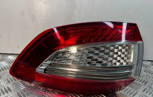 Ford Mondeo MK IV Rear/tail lights BS7113404B BS7113404