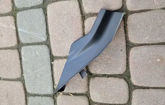 Opel Mokka B Wiper trim 9836321180