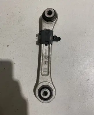 Maserati Ghibli Rear control arm 670035979