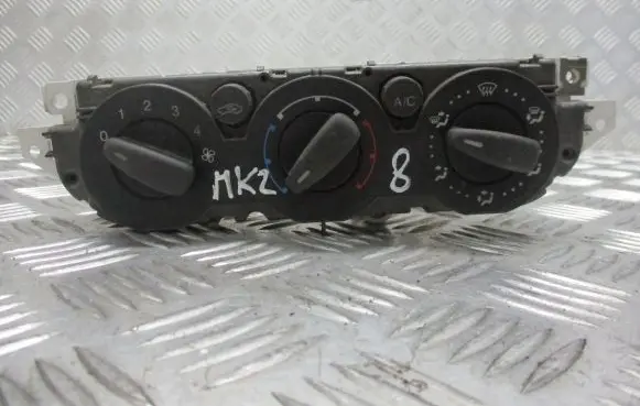 Ford Focus Interior fan control switch 3M5T-19980-AD