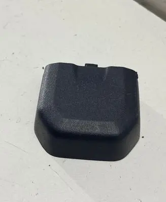 Volvo XC60 Front passenger seat rail trim 8618808