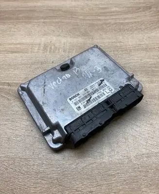 Opel Vectra B Engine control unit/module ECU 90569348 0281001634
