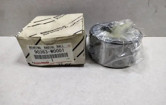 Toyota Avensis T250 Front wheel bearing hub 90363W0001
