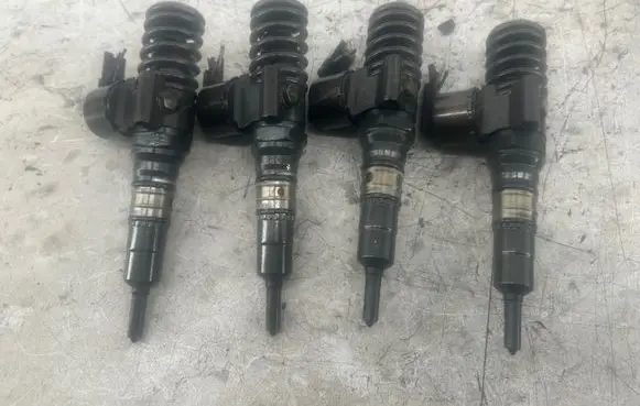 Audi A3 S3 A3 Sportback 8P Fuel injectors set 0414720404