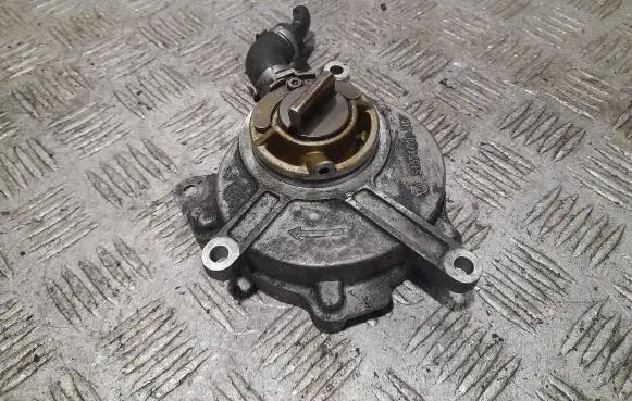 Audi A4 S4 B8 8K Vacuum pump 03D145100