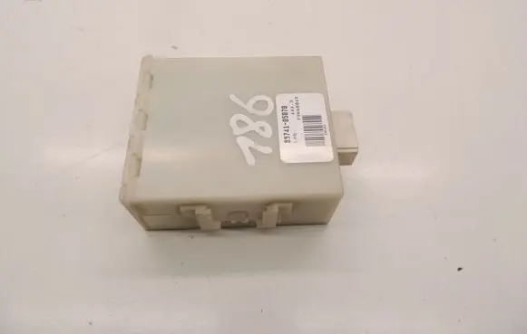 Toyota Avensis T250 Door central lock control unit/module 8974105070 D186