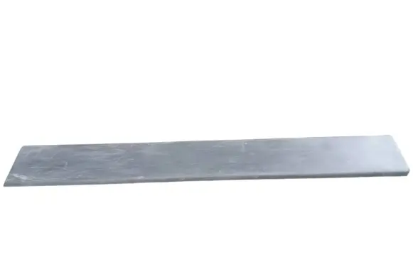 Rear fender molding trim