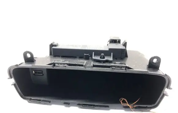 Ford Focus USB socket connector DS7T15K603AA